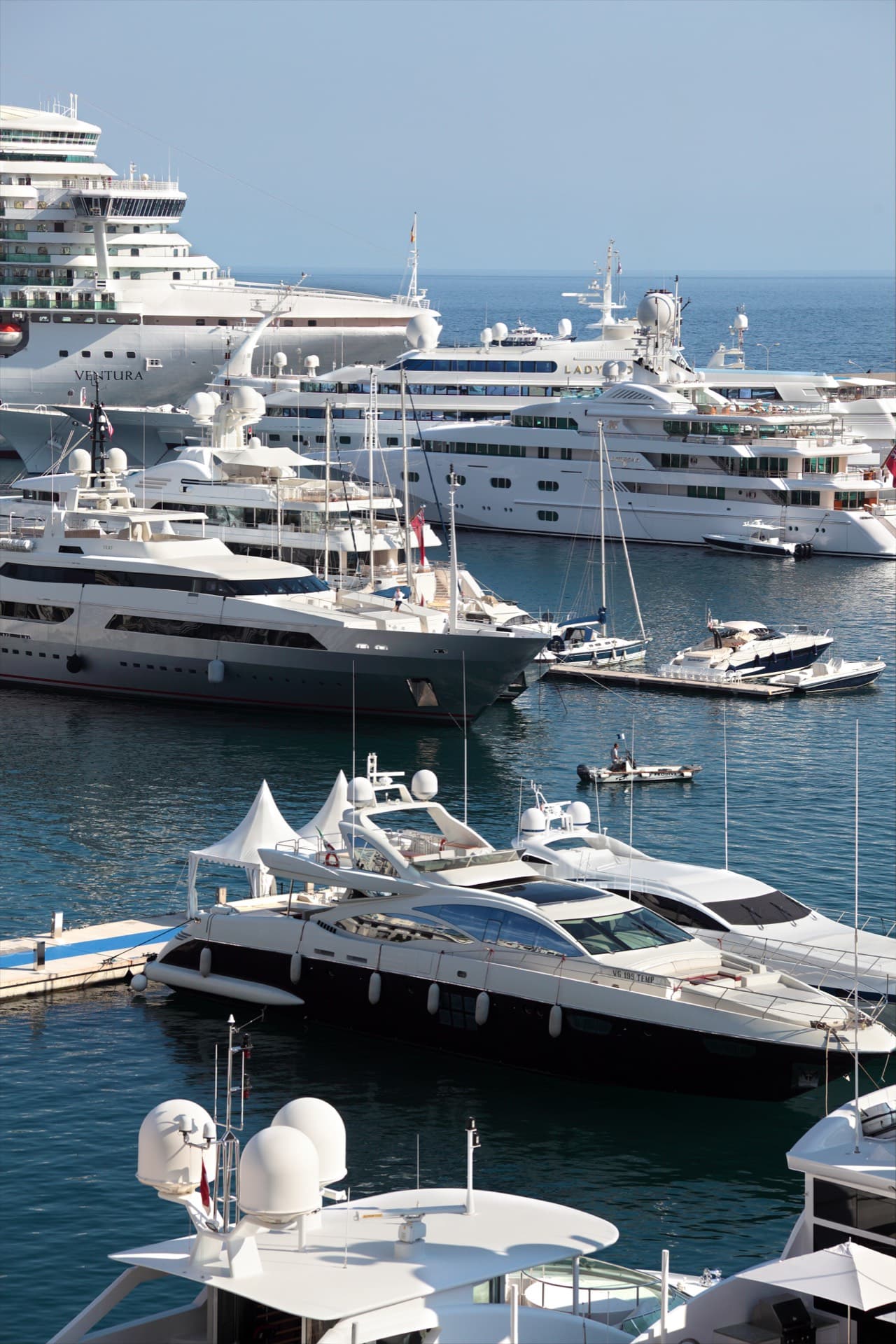 Yachts & Private Charters