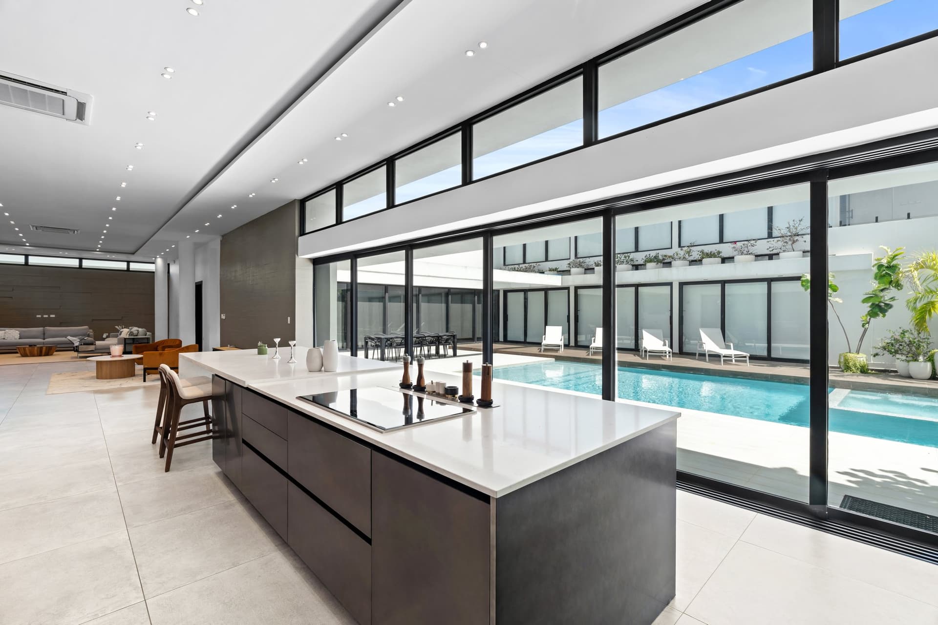 Villa Levant Estate - 4